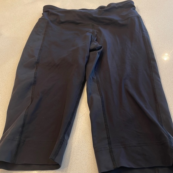 Lululemon capri style tights - Picture 1 of 3